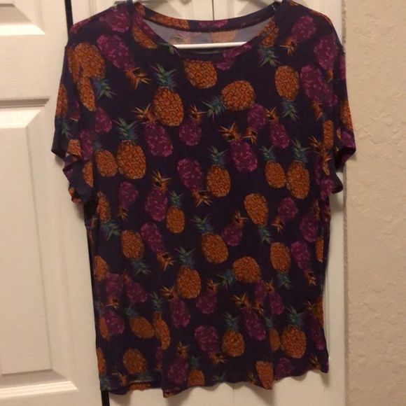 Purple pineapple shirt - Picture 1 of 2
